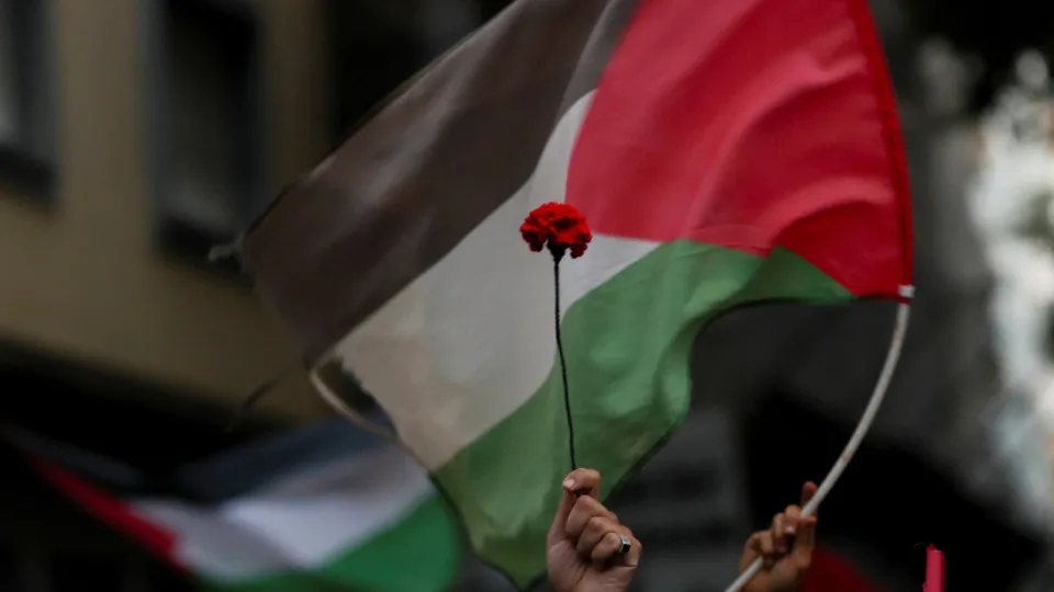 Centenas exigem em Lisboa libertação de portugueses da flotilha