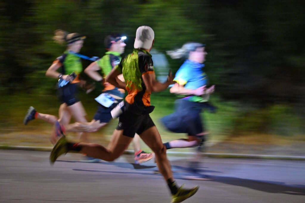 Mais de 640 participantes enfrentam a noite no Trail do Mineiro em São Pedro da Cova