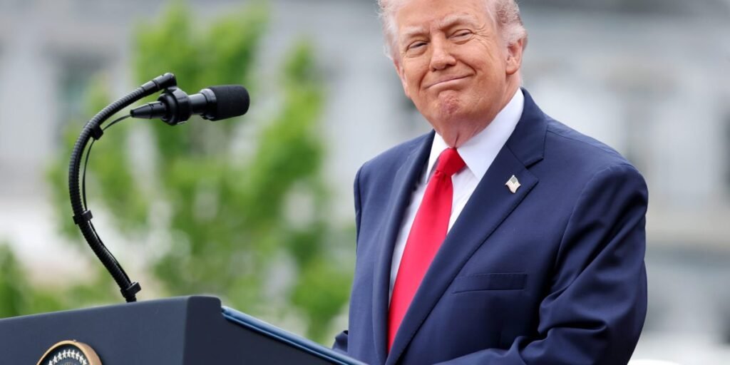 Trump sobre Irã: 'Eles querem fazer um acordo, não estou satisfeito com isso, então vamos ver o que acontece'