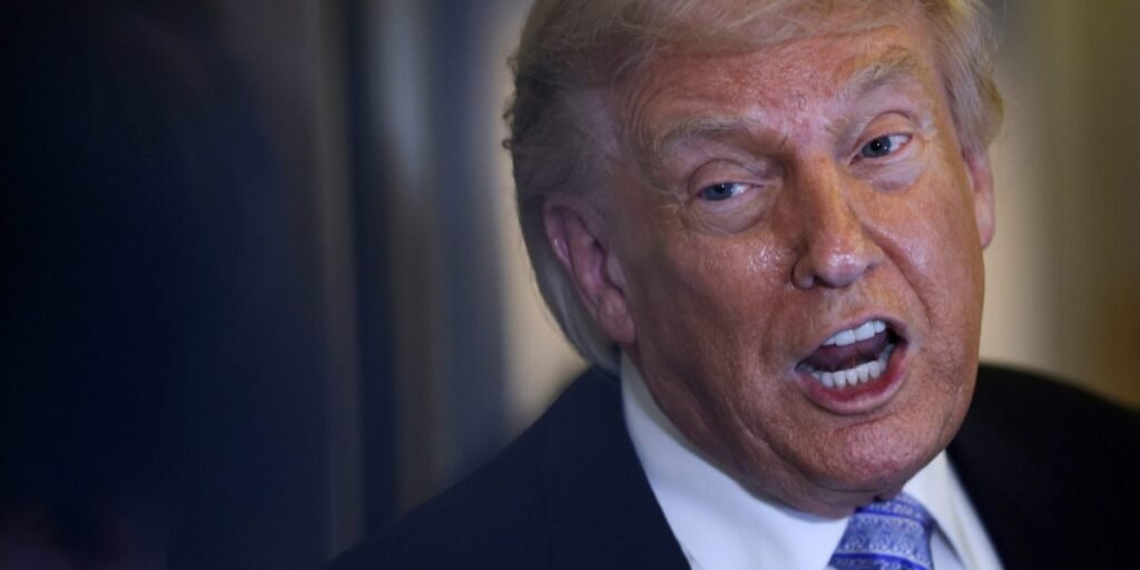 Enquanto Trump insistia que a guerra no Irã terminaria 'em breve', uma conta em seu nome estava 'Vendendo a América'