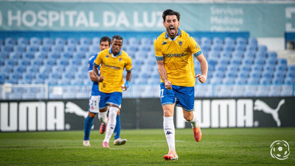 Pizzi fala sobre sua chegada ao Estoril Praia: "Quando surgiu a oportunidade, não pensei duas vezes"