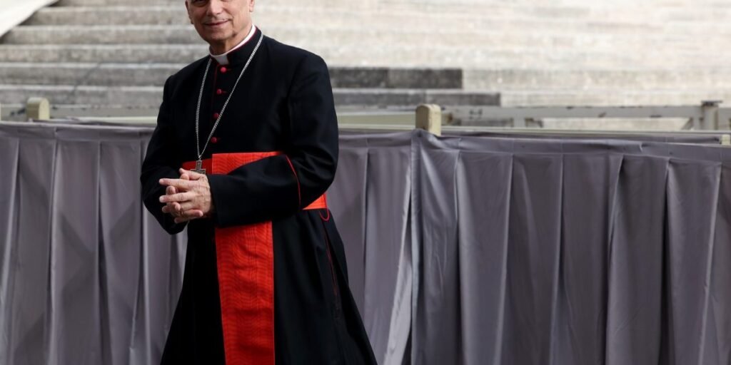 Papa Leão recebe aplausos de sete minutos após convocar à 'renovação moral' para respeitar os migrantes