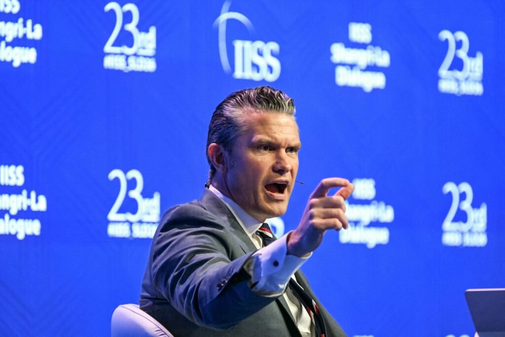 Hegseth busca convencer aliados de que os EUA deveriam permanecer em silêncio sobre Taiwan