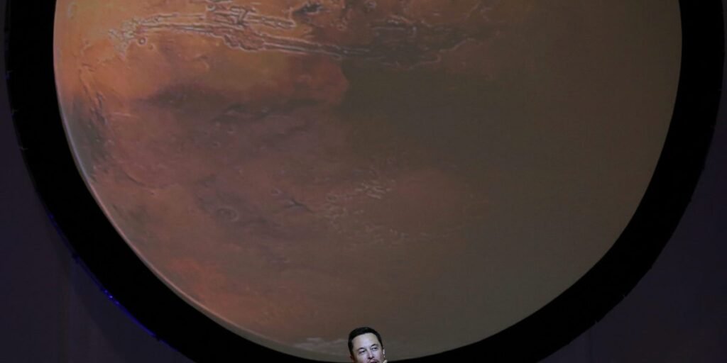 Elon Musk pode receber um bilhão de ações da SpaceX se conseguir enviar um milhão de humanos a Marte