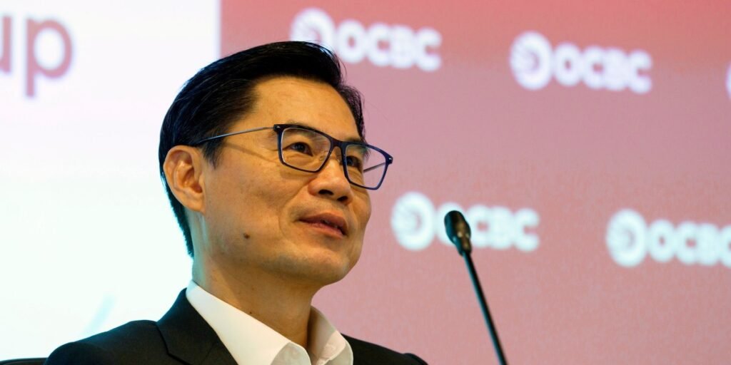 OCBC lança sua plataforma de 'banco avatar' com 'Wendy' e 'Wayne', dois consultores financeiros virtuais, à medida que os bancos integram IA na gestão de patrimônio